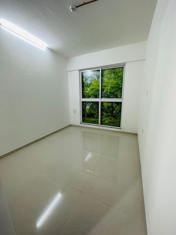 Room in 2 BHK Apartment at Kohinoor Highland, Dombivli East – for Sale