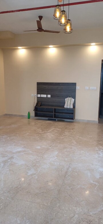 Room in 2 BHK Apartment at Gaur Atulyam, Omicron I Greater Noida – for Sale