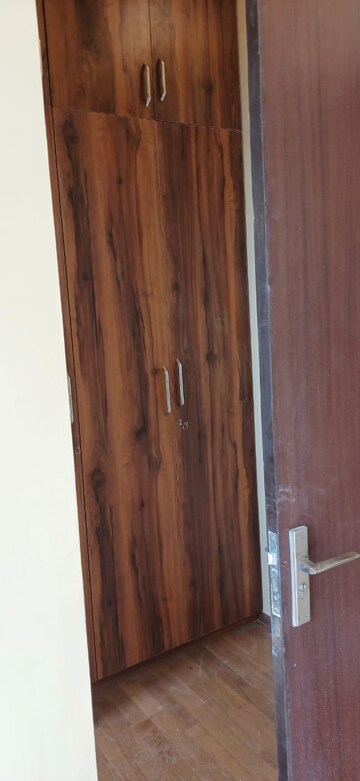 Furnished Amenities in 2 BHK Apartment at Gaur Atulyam, Omicron I Greater Noida – for Sale