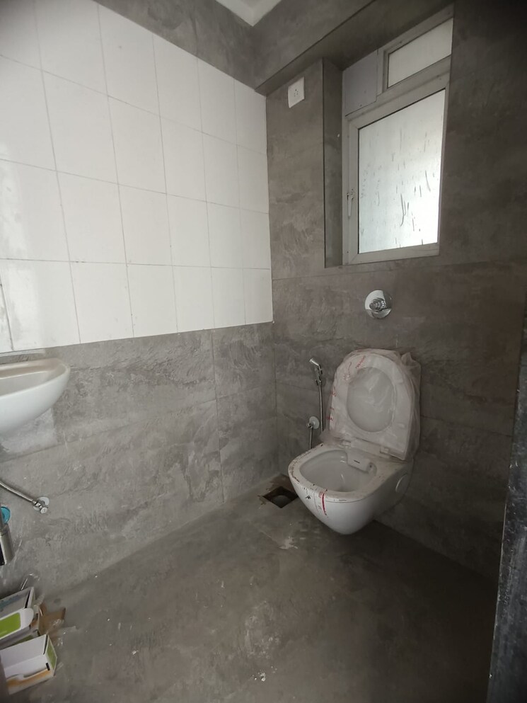 Bathroom, trishabh-greens 3 Bedroom 1100 Sq.Ft. Apartment In Chembur Mumbai 7213888
