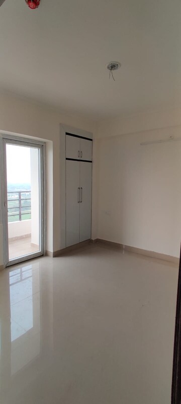 Room in 2 BHK Apartment at Mehak Jeevan, Raj Nagar Extension – for Sale