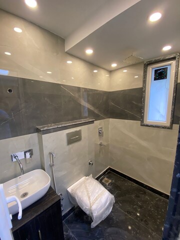 Bathroom in 6+ BHK Independent House at Pitampura – for Sale