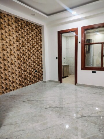 Room in 3 BHK Builder Floor at Fidato Honour Homes, Sector 89 – for Sale