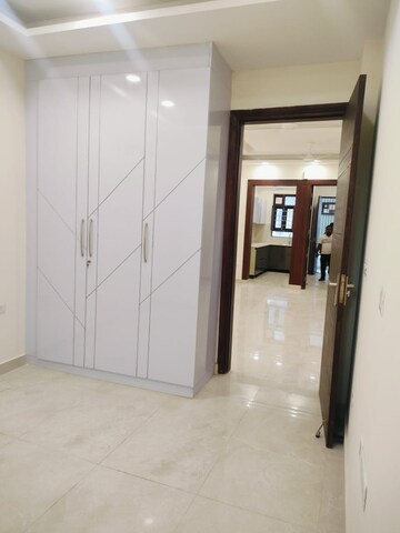 Room in 3 BHK Builder Floor at Puri Kohinoor, Sector 89 – for Sale