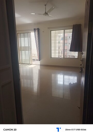 Room in 2 BHK Apartment at Nirman Viva Phase II, Ambegaon Budruk – for Rent