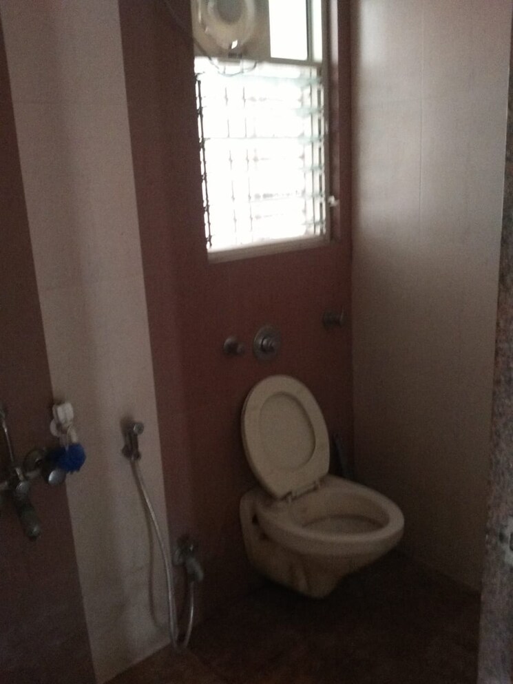 Bathroom, nirman-viva-phase-ii 2 Bedroom 1001 Sq.Ft. Apartment In Ambegaon Budruk Pune 7215123