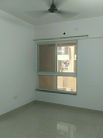 Room in 2 BHK Apartment at DB Orchid Ozone, Dahisar East – for Sale