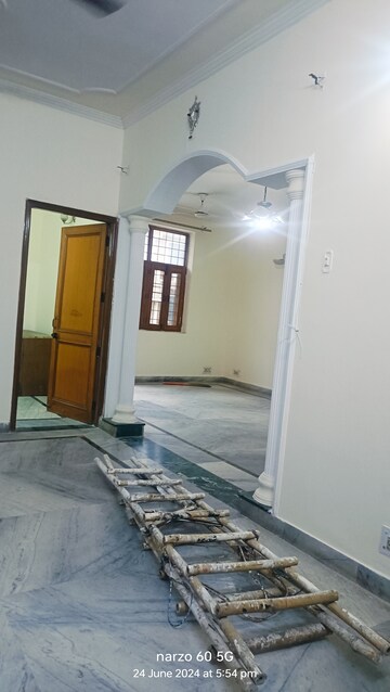 Room in 6+ BHK Villa at Sector 41 – for Sale