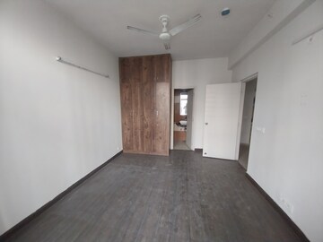 Room in 3 BHK Apartment at Mahagun Mywoods, Sector 16c Greater Noida – for Sale