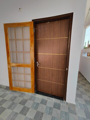 Room in 2 BHK Villa at Tiwaripur – for Sale