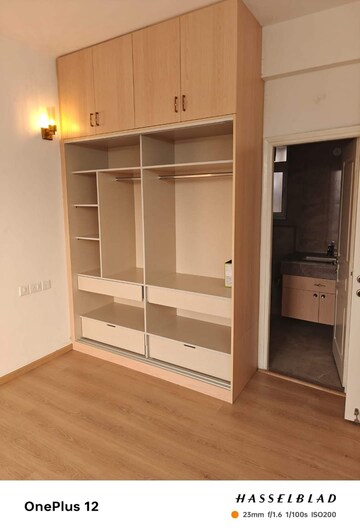 Room in 2.5 BHK Builder Floor at Sainik Colony – for Sale