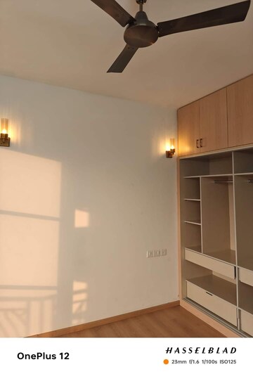 Room in 2.5 BHK Builder Floor at Sainik Colony – for Sale