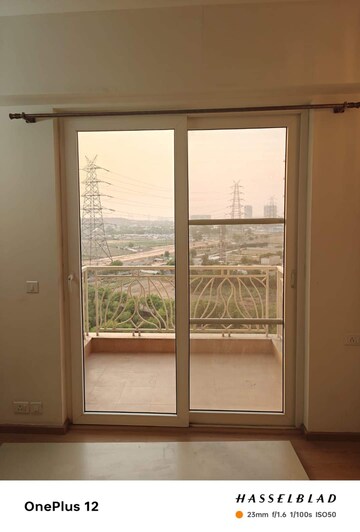 Room in 2.5 BHK Builder Floor at Sainik Colony – for Sale