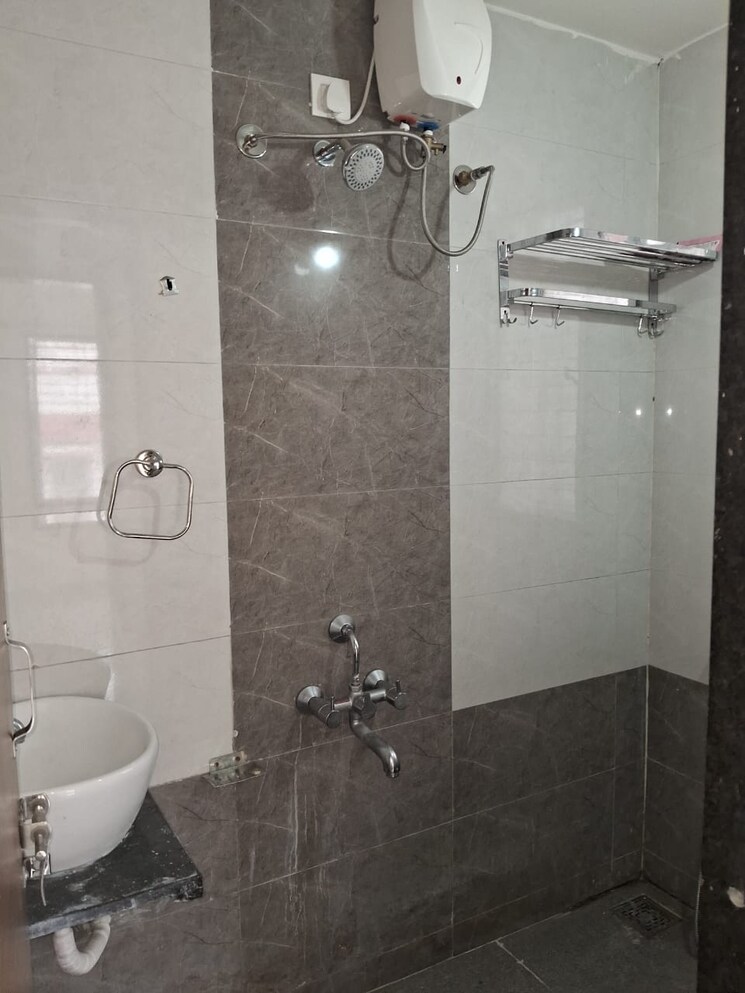 Bathroom, tata-amantra 2 Bedroom 1050 Sq.Ft. Apartment In Ashok Nagar Thane 7253155