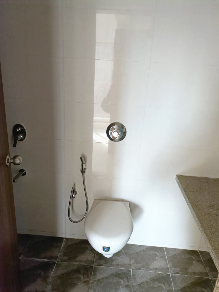 Bathroom, metropolis-aquaris-phase-2 1 Bedroom 500 Sq.Ft. Apartment In Kasarvadavali Thane 7217550