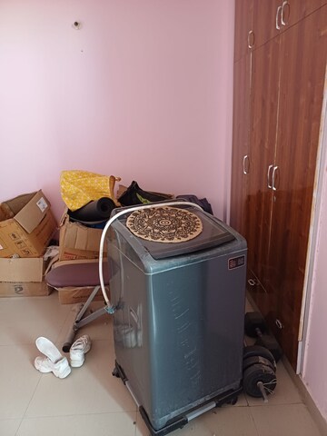 Furnished Amenities in 3 BHK Apartment at Omaxe Heights, Sector 86 – for Sale