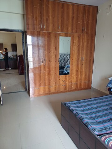 Room in 3 BHK Apartment at Omaxe Heights, Sector 86 – for Sale