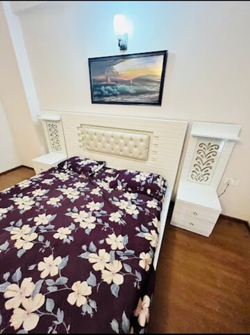Bedroom in 2.5 BHK Apartment at Amrapali Golf Homes, Sector 4, Greater Noida – for Sale