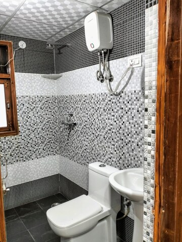 Living Room in 2 BHK Builder Floor at Sector 40 – for Sale