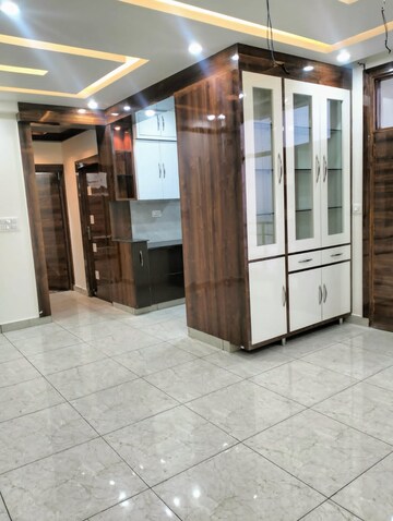Room in 3 BHK Builder Floor at Sector 40 – for Sale