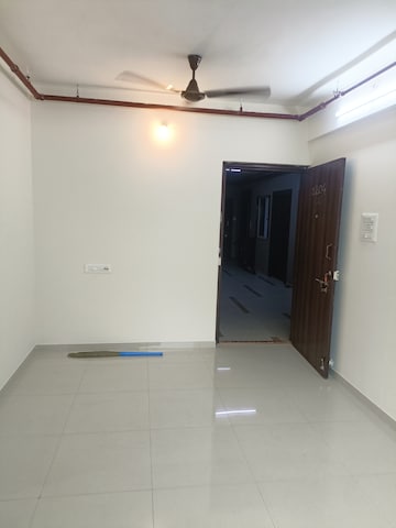 Room in 1 BHK Apartment at Vihang Valley Phase 3, Kasarvadavali – for Sale