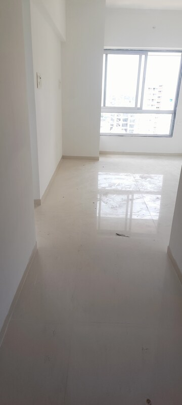 Room in 1 BHK Apartment at Chintamani Aryavrat, Dadar West – for Sale