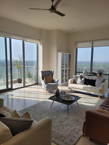 Master Bedroom in 4 BHK Apartment at DLF The Crest, Sector 54 – for Sale