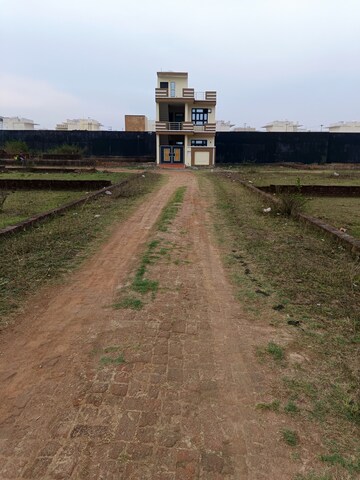  Plot – Garden View at Vasundhara RS Homes, Jankipuram - for Sale