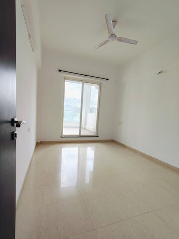 Room in 3.5 BHK Apartment at VTP Urban Space, Nibm Road – for Rent