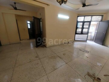 Room in 1 BHK Apartment at Sector 12 Dwarka – for Sale