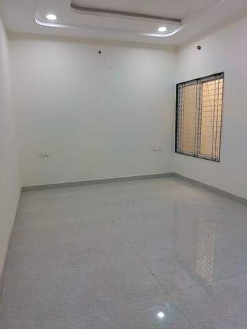 Room in 3 BHK Apartment at Shankar Nagar – for Sale