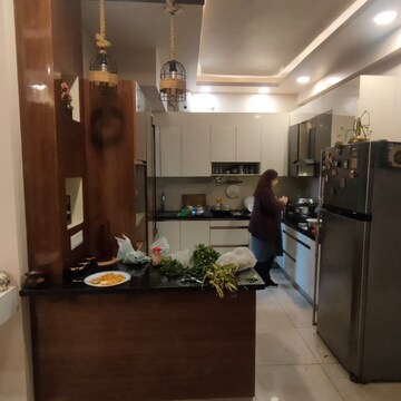 Living Room in 3 BHK Builder Floor at BPTP Amstoria, Sector 102 – for Sale