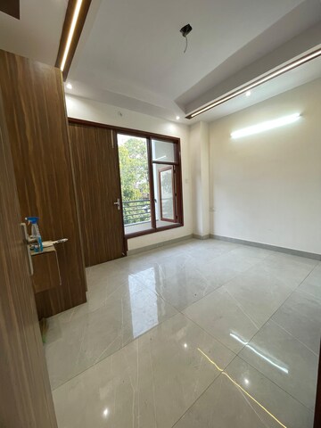 3.5 BHK Builder Floor For Sale in Sainik Colony