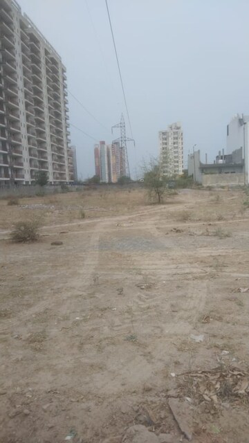  Plot For Sale in BPTP Parkland, Sector 75