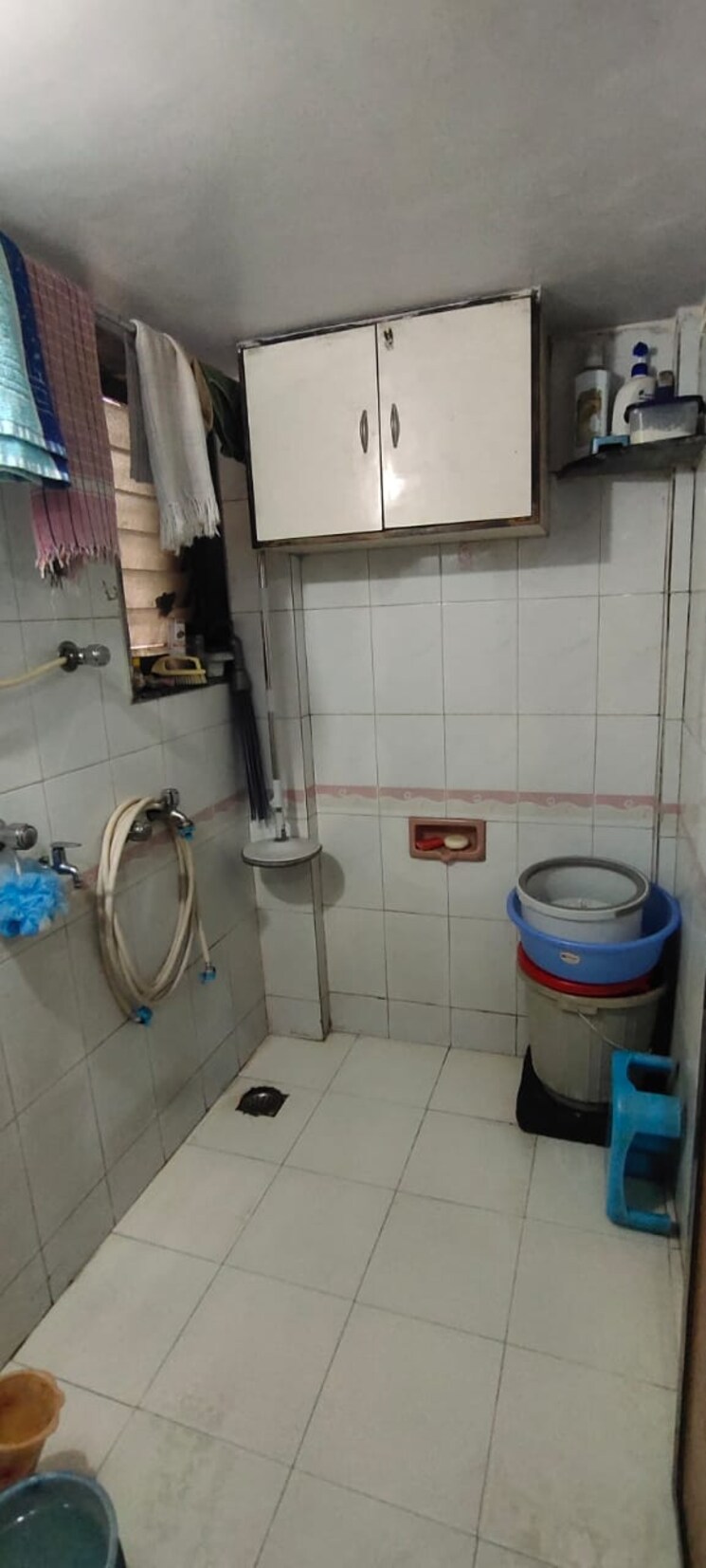 Bathroom, ravindra-heights 1 Bedroom 700 Sq.Ft. Apartment In Titwala Thane 7222275