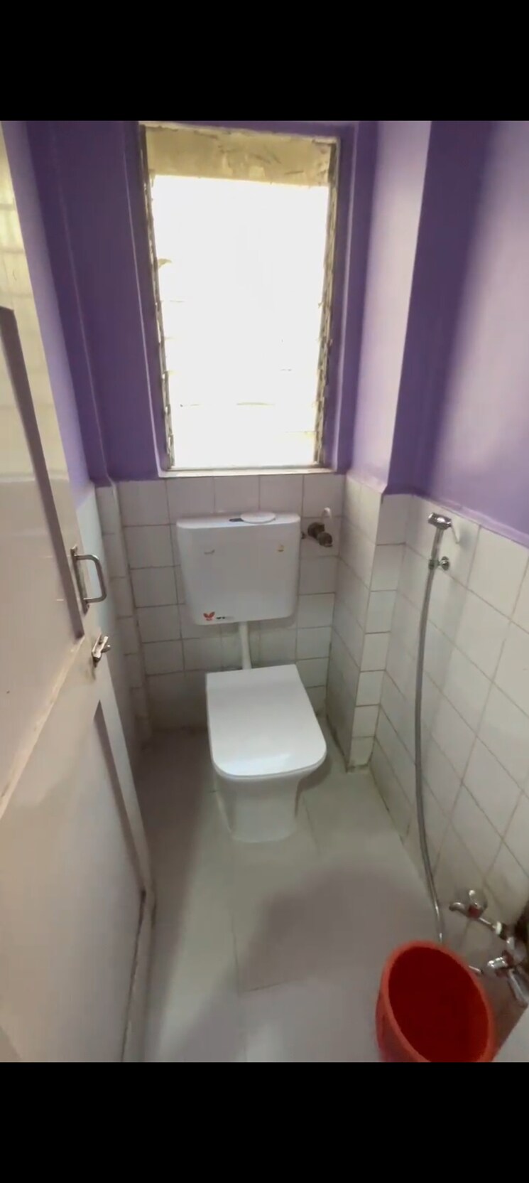 Bathroom, lok-upvan-apartment-phase-2 1 Bedroom 550 Sq.Ft. Apartment In Vasant Vihar Thane 7223063