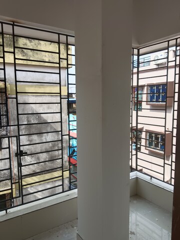 Room in 2 BHK Apartment at Behala – for Sale