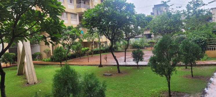 Garden, saarrthi-sinclair 2 Bedroom 874 Sq.Ft. Apartment In Warje Pune 7224050