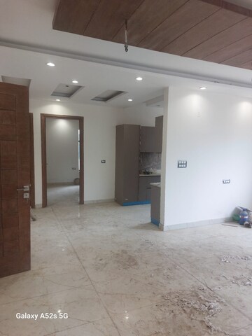 Living Room in 4 BHK Builder Floor at Green Fields Colony – for Sale