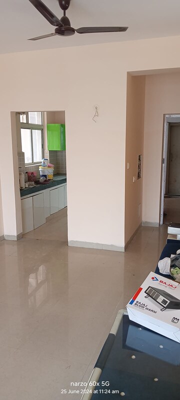 Room in 3 BHK Apartment at Ansal API Santushti Enclave, Sushant Golf City – for Sale