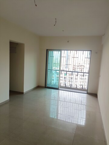 Room in 1 BHK Apartment at Vihang Valley Phase 2, Kasarvadavali – for Sale