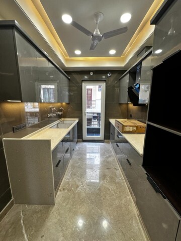 Kitchen in 2.5 BHK Builder Floor at Kohli One Malibu Town, Sector 47 – for Sale