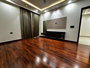 Room in 2.5 BHK Builder Floor at Kohli One Malibu Town, Sector 47 – for Sale