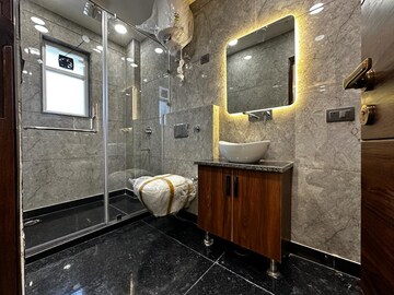 Kitchen in 2.5 BHK Builder Floor at Kohli One Malibu Town, Sector 47 – for Sale