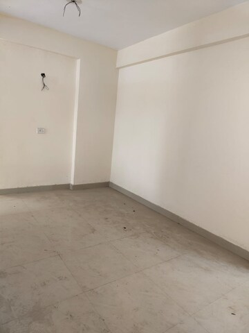 Room in 3 BHK Apartment at Ireo Uptown, Sector 66 – for Sale