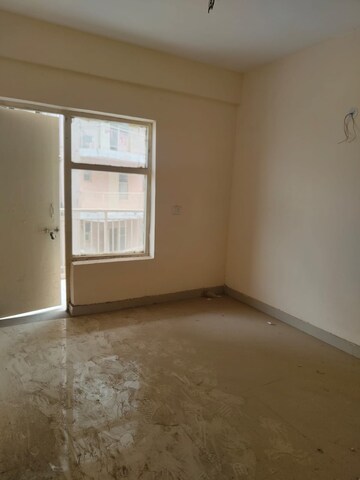 Room in 3 BHK Apartment at Ireo Uptown, Sector 66 – for Sale