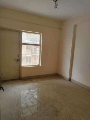 Room in 3 BHK Apartment at Ireo Uptown, Sector 66 – for Sale