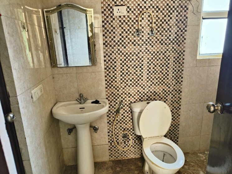 Bathroom, himalaya-pride 3 Bedroom 1671 Sq.Ft. Apartment In Tech Zone 4 Greater Noida Greater Noida 7225904