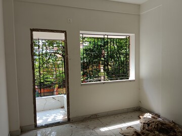 Room in 3 BHK Apartment at Parnasree Pally – for Sale