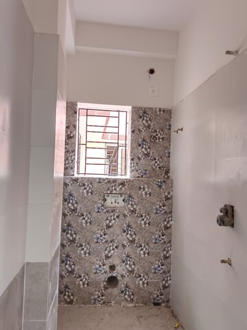 Bathroom in 3 BHK Apartment at Parnasree Pally – for Sale